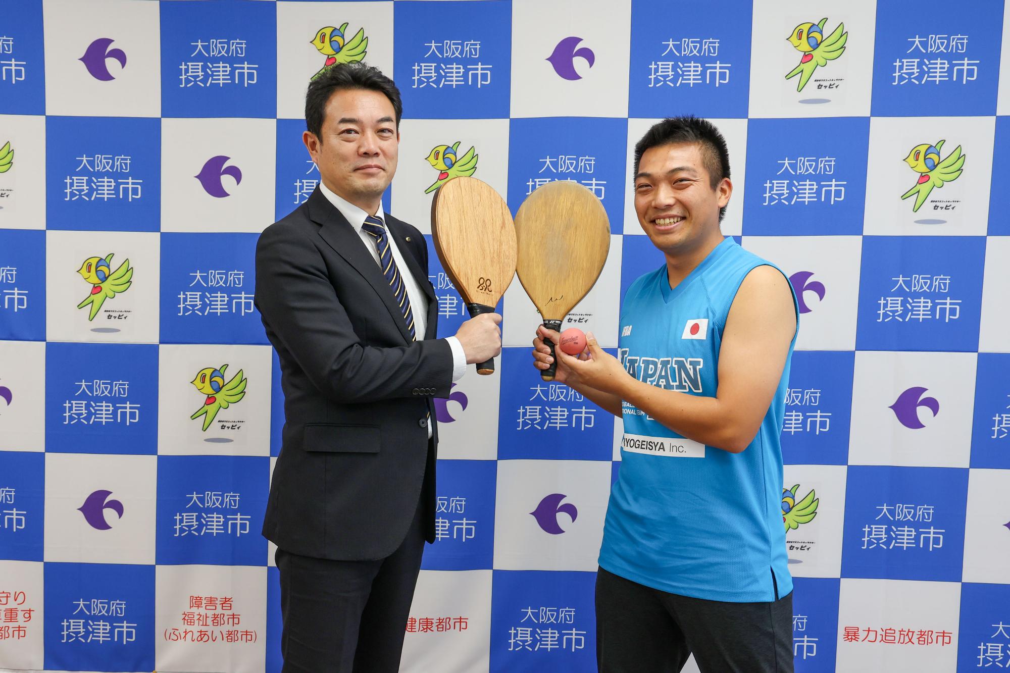 嶋野市長と杉村さん(表敬訪問でのワンシーン)