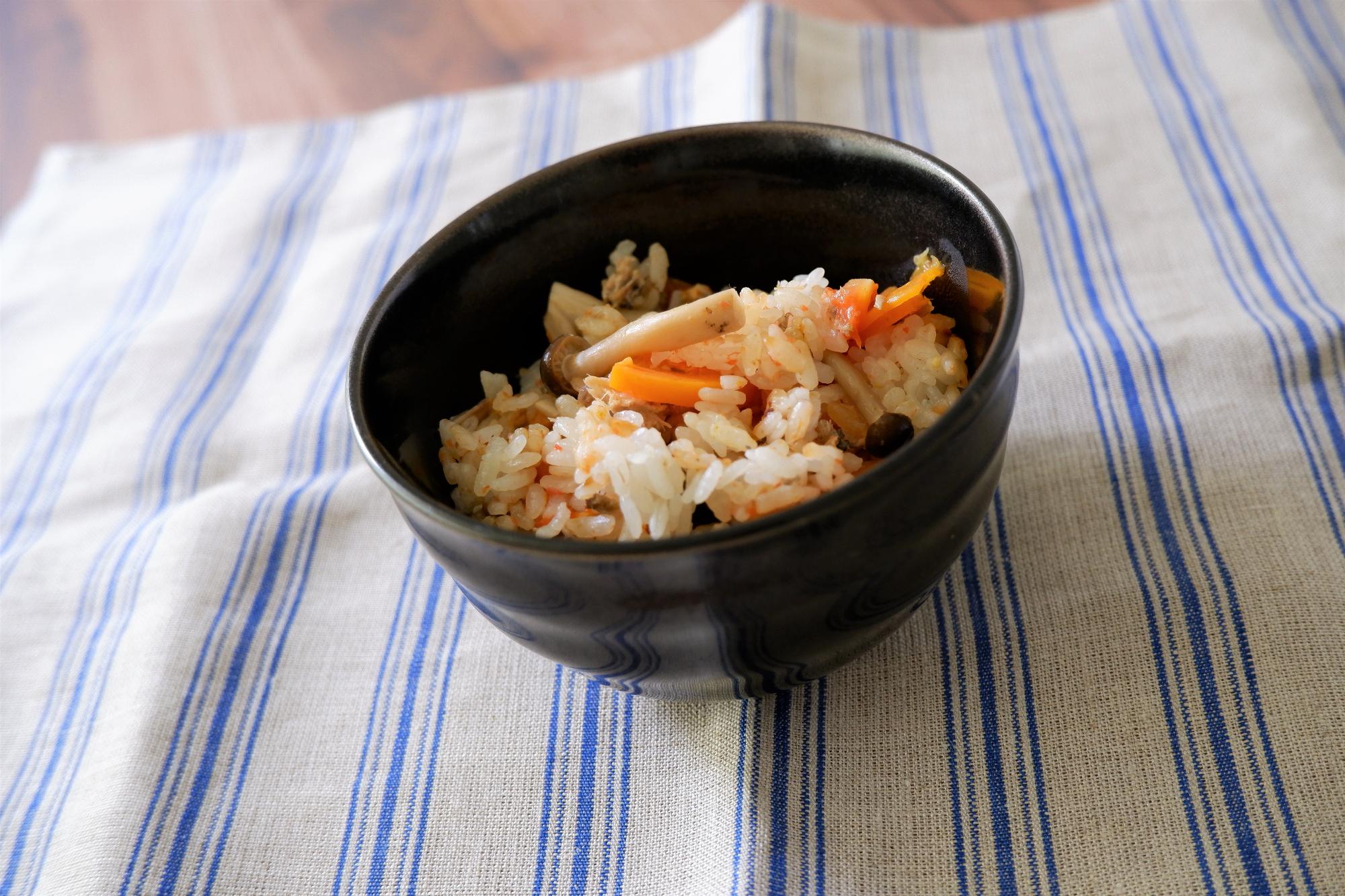 鯖とトマトのほかほか炊き込みごはん