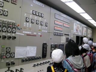 鳥飼北小学校による環境センターの社会科見学風景の画像3