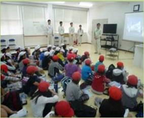 鳥飼小学校による環境センター訪問風景の画像1