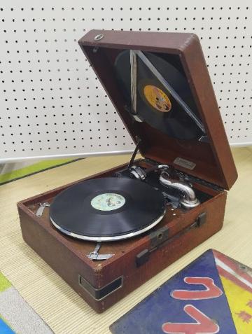 レコードもセットされている