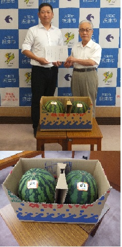 佐竹食品様からスイカ寄贈