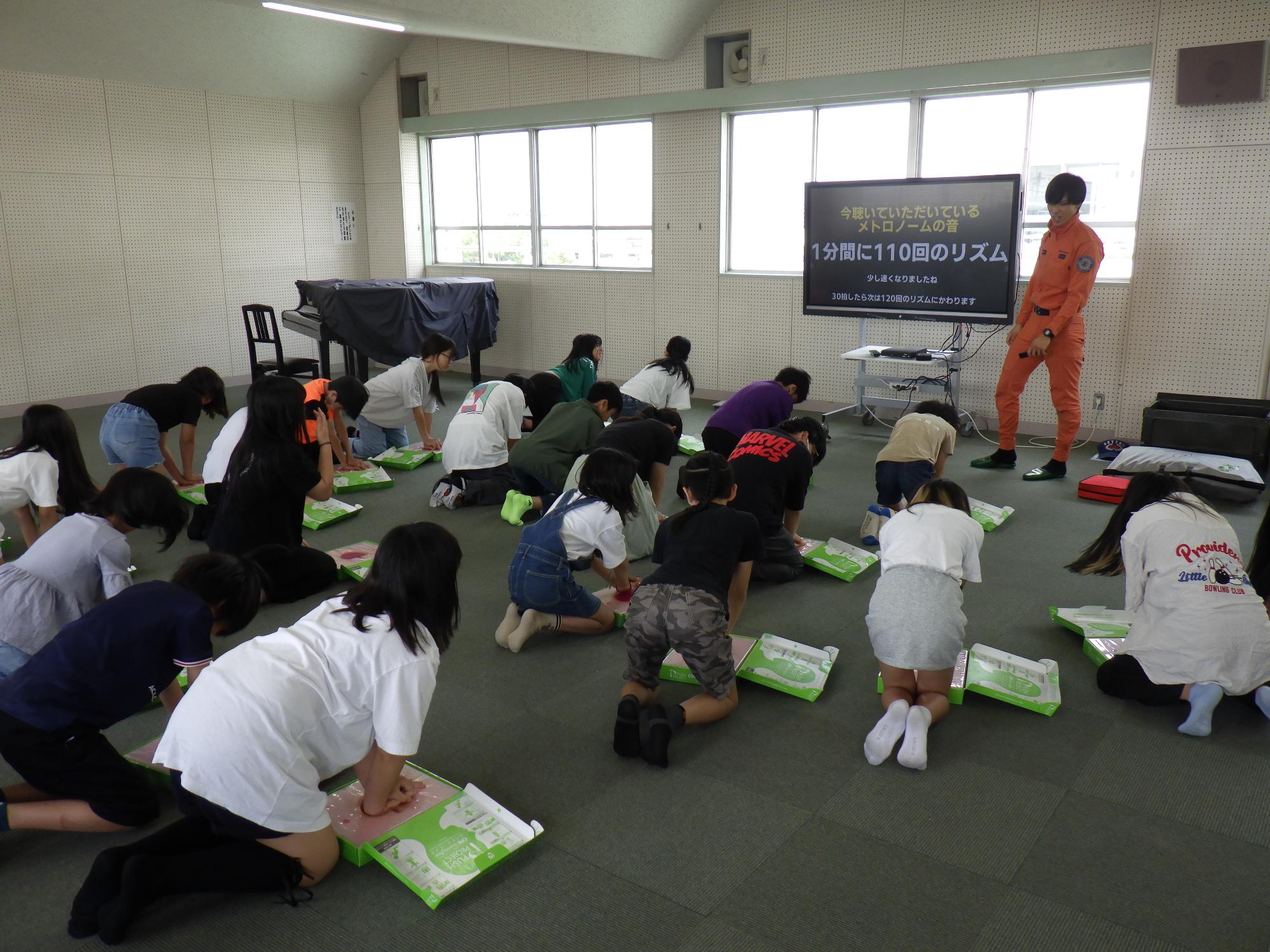令和7年度鳥飼西小学校応急手当講習