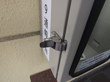 扉の鍵が開いている時の写真