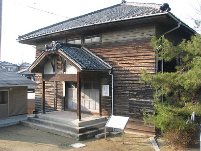 旧一津屋公会堂 外観