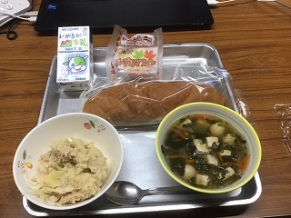 給食