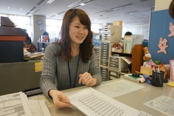 こども教育課 村田実果さんの仕事風景