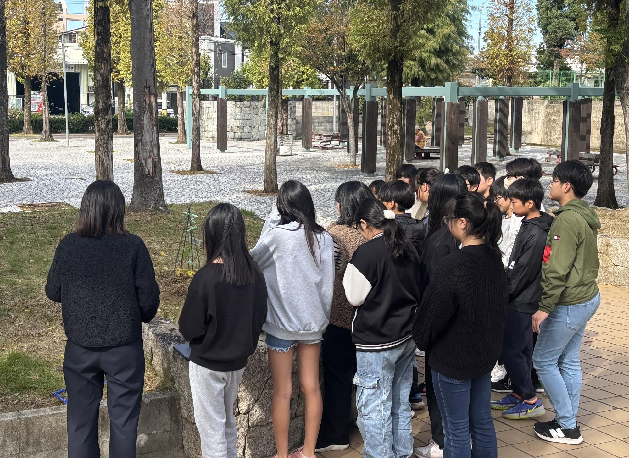 せんだん公園植樹（鳥飼東小学校）1